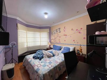 Casa rentera en venta en el centro de Loja