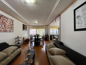Casa rentera en venta en el centro de Loja