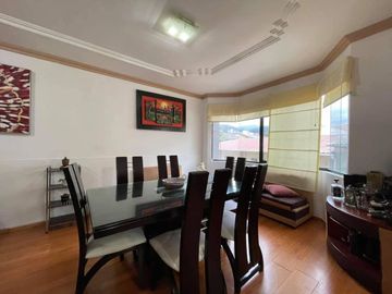 Casa rentera en venta en el centro de Loja