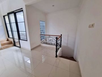 Rumah DiJual Kondisi Baru Di Duren Tiga Kali Bata