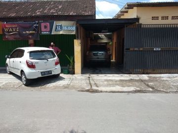Rumah gumpang kartasura bonus kost dan kios