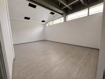 local en arriendo en patio bonito. Cod A9433902