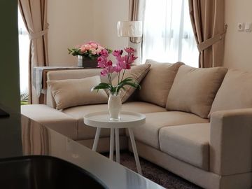 Flora Attic Aryana Karawaci Bebas Banjir Minimalis Keren