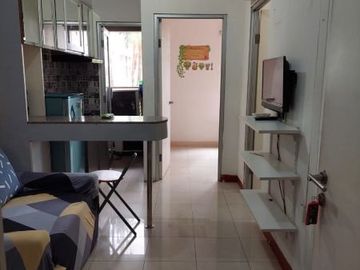 Sewa 2br Greenbay Pluit, semi furnished, view pool!!