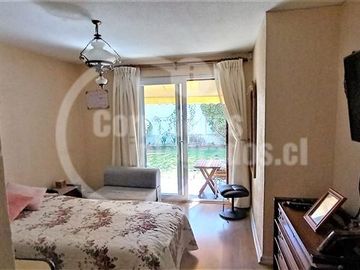 2 PISOS. 240 M2. 4 dorm. 2 Baños. en Peñalolén