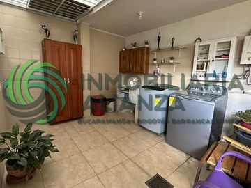 casa en venta en provenza. Cod V61872