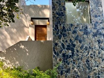 CASA EN VENTA EN ALTAVA RESIDENCIAL VALLE DE BRAVO MEXICO