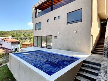 CASA EN VENTA EN ALTAVA RESIDENCIAL VALLE DE BRAVO MEXICO