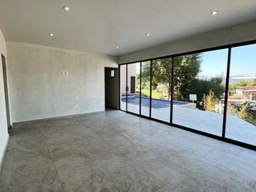 CASA EN VENTA EN ALTAVA RESIDENCIAL VALLE DE BRAVO MEXICO