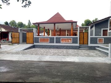 Jarang Ada Rumah Joglo Modern & Luas di Kawasan Prambanan 900 Jt-an