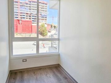 ¡Tu nuevo hogar te espera en la Urbanización Santa Victoria! 🏡✨  

📍Ubicación privilegiada
Descubre este acogedor departamento en el 2do piso con a