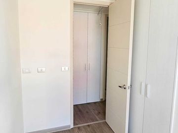 ¡Tu nuevo hogar te espera en la Urbanización Santa Victoria! 🏡✨  

📍Ubicación privilegiada
Descubre este acogedor departamento en el 2do piso con a