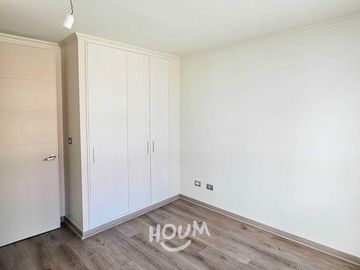 ¡Tu nuevo hogar te espera en la Urbanización Santa Victoria! 🏡✨  

📍Ubicación privilegiada
Descubre este acogedor departamento en el 2do piso con a