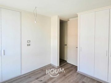 ¡Tu nuevo hogar te espera en la Urbanización Santa Victoria! 🏡✨  

📍Ubicación privilegiada
Descubre este acogedor departamento en el 2do piso con a