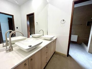 CONDOMINIO CONSOLIDADO DE PIEDRA ROJA EXCELENTE UBICACIÓN