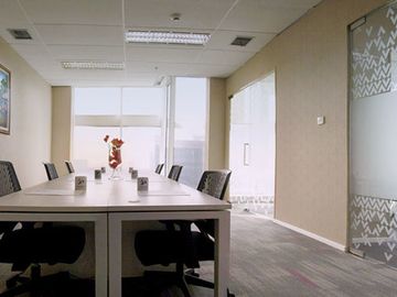 ruang kantor di 18 Office Park ready to use