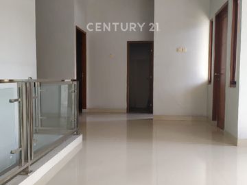 Rumah Minimalis 2 Lantai Dalam Komplek Bintaro