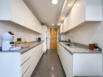 Penthouse en arriendo de 3 dorm. en Vitacura