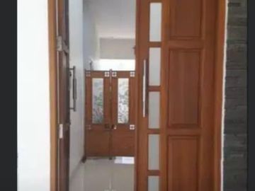 Rumah 2 lantai Minimalis Satelit utara dekat Darmo, Mitra Keluarga sekolah Petra