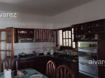 Casa 4 Ambientes Venta Merlo