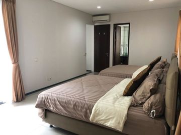 Disewakan Rumah Mewah di Kebayoran Baru Kondisi Kondisi Siap Huni