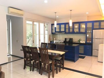 Disewakan Rumah Mewah di Kebayoran Baru Kondisi Kondisi Siap Huni