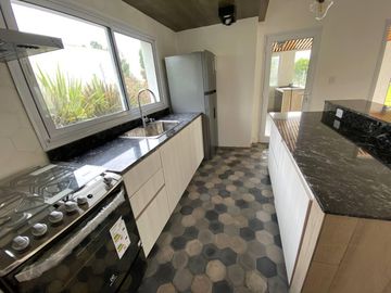 CASA EN VENTA DE 4 AMBIENTES EN SAN LUCAS- CANNING