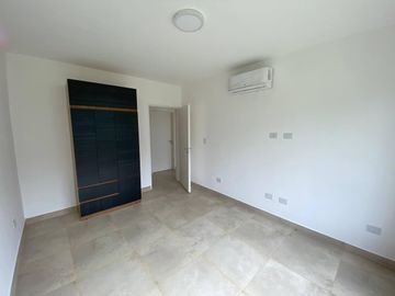 CASA EN VENTA DE 4 AMBIENTES EN SAN LUCAS- CANNING