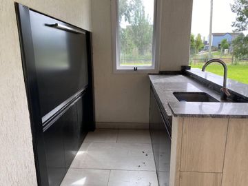CASA EN VENTA DE 4 AMBIENTES EN SAN LUCAS- CANNING