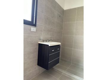 SE VENDE CASA A ESTRENAR EN COUNTRY TEJAS 4