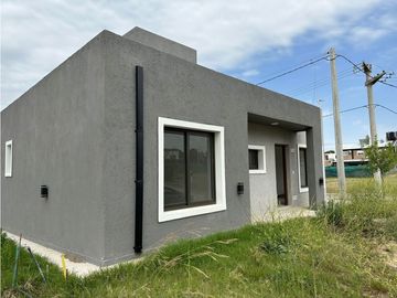 SE VENDE CASA A ESTRENAR EN COUNTRY TEJAS 4