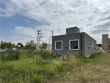 SE VENDE CASA A ESTRENAR EN COUNTRY TEJAS 4