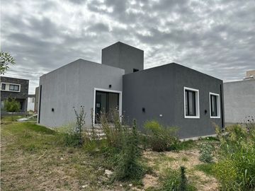 SE VENDE CASA A ESTRENAR EN COUNTRY TEJAS 4