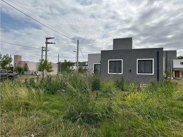 SE VENDE CASA A ESTRENAR EN COUNTRY TEJAS 4