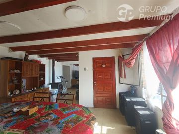 Vive en Compañía Alta Casa Sólida y Espaciosa