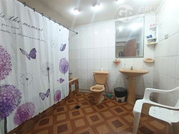 Vive en Compañía Alta Casa Sólida y Espaciosa