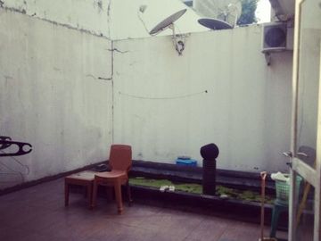DIJUAL RUMAH BAGUS TERAWAT SIAP HUNI DI THE GREEN BSD