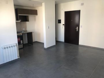 DEPARTAMENTO DE 2 AMBIENTE A ESTRENAR EN BANFIELD