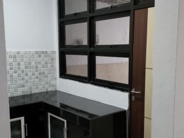 Disewakan Rumah Lokasi di Rungkut Mapan Tengah, Gunung Anyar