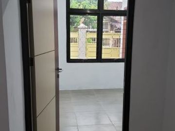 Disewakan Rumah Lokasi di Rungkut Mapan Tengah, Gunung Anyar