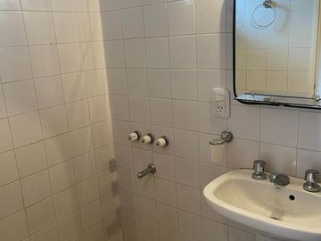 Casa Alpina En Venta y Departamento - General Rodriguez Centro
