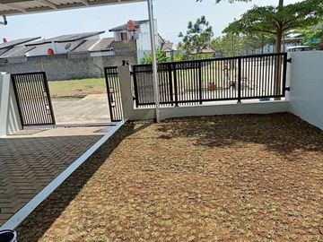 Rumah Mewah Readystock 2LT Pinggir Jalan dekat Sport Center Arcamanik Cisaranten