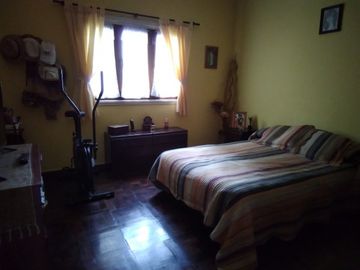 CHALET 4 AMB.  ZONA SAN JUAN