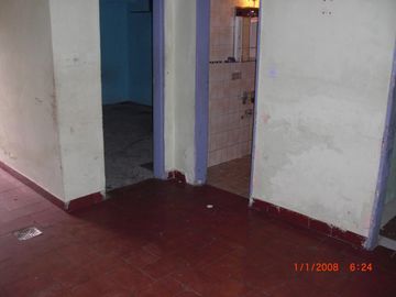 P-H FRENTE, CUATRO AMBIENTES, CON E/AUTO, JARDIN, ENTRADA IND.