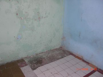 P-H FRENTE, CUATRO AMBIENTES, CON E/AUTO, JARDIN, ENTRADA IND.