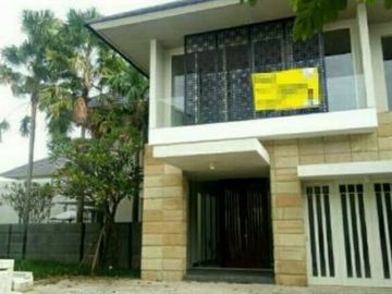 Dijual Rumah Royal Residence Crown Hill Semi Furnished SBY