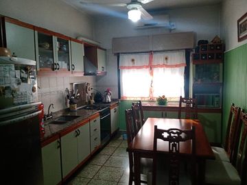 Casa PH en venta en Berazategui Oeste