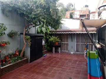 Casa PH en venta en Berazategui Oeste