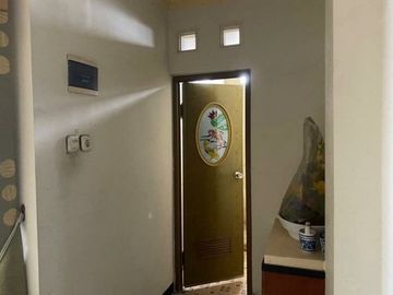 Rumah Cantik SEMARANG INDAH Di Jual cepat BUTUH UANG