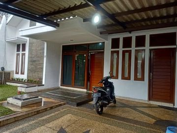 Rumah kawaluyaan soekarno hatta dekat cisaranten, arcamanik